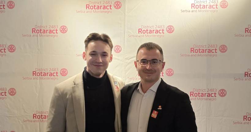 Članovi kluba na Distriktnoj skupštini Rotaracta Distrikta 2483